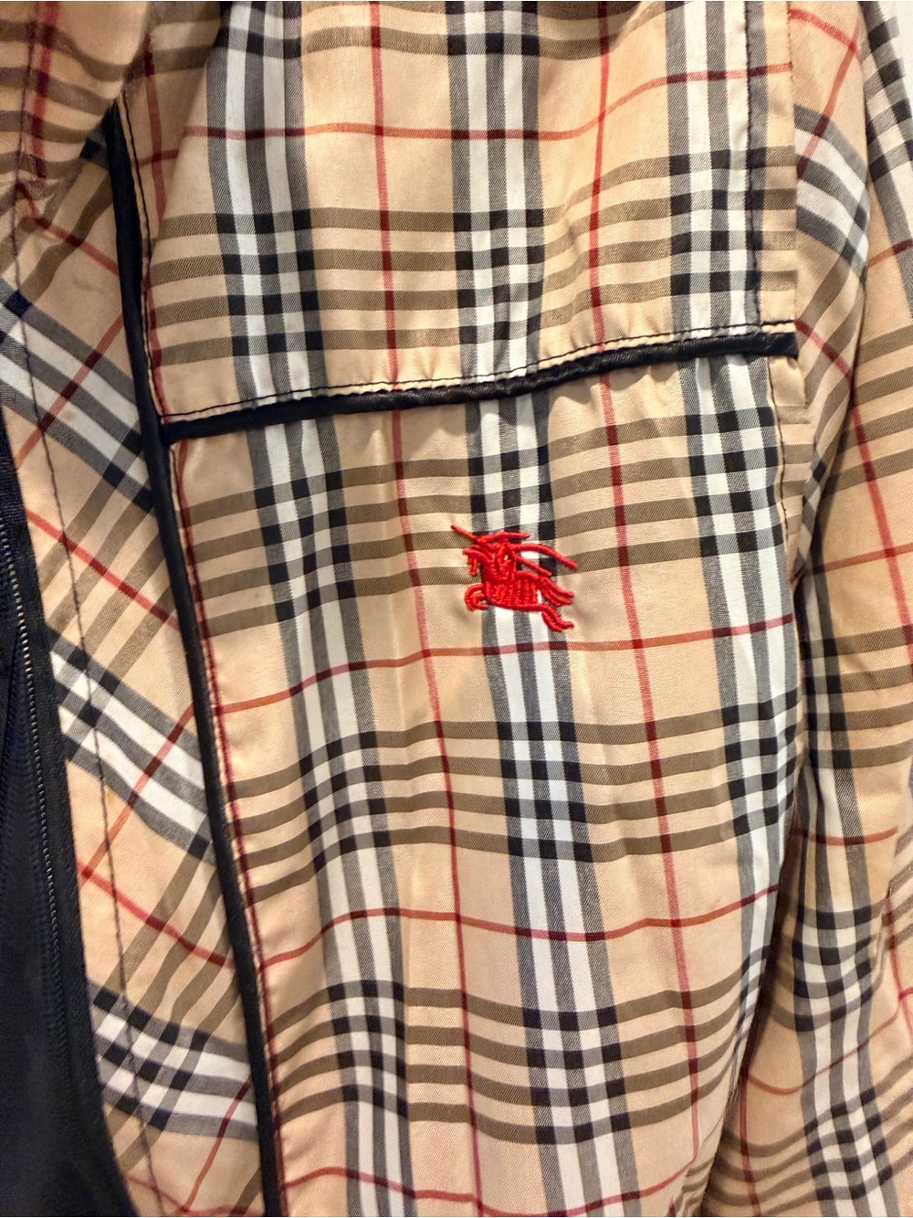 Burberry Beige Nova Check Jacket with Black Trim and Red Logo - Picture 3 of 7